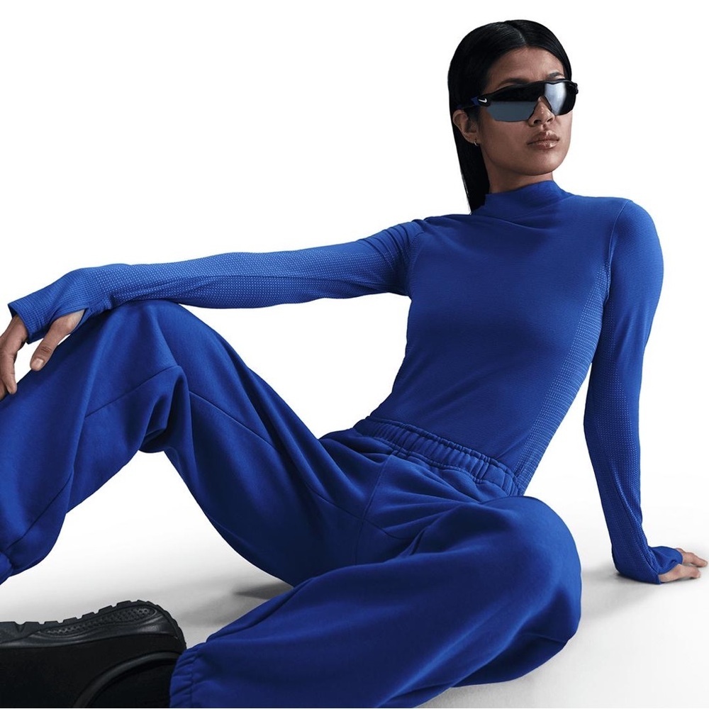 Nike special edition Acg turtle neck spandex tight fit running yoga